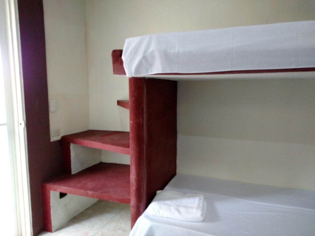 Zapote Tree Inn Флорес Экстерьер фото