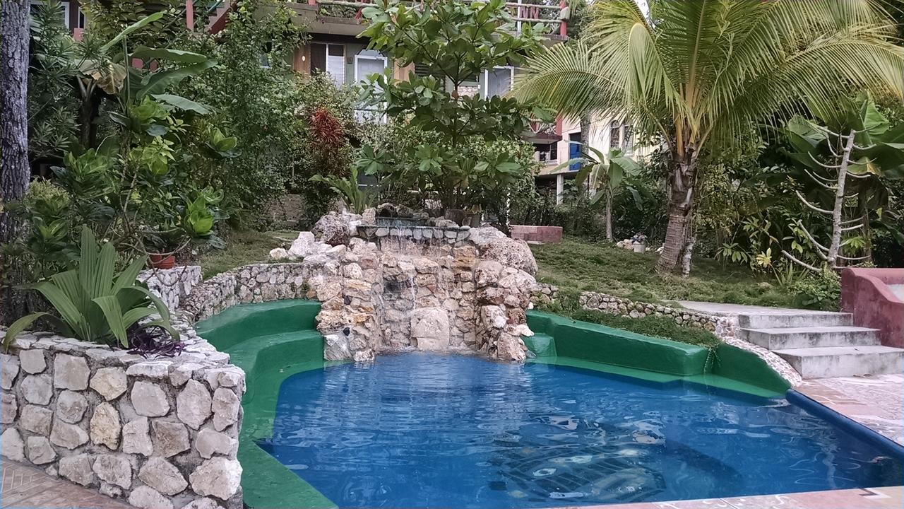 Zapote Tree Inn Флорес Экстерьер фото